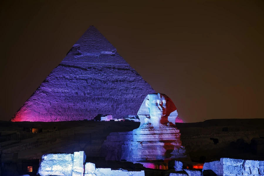 Espectáculo de Luz y Sonido en las Pirámides (Un Viaje al Antiguo Egipto)